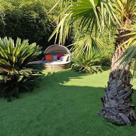 Haut De Villa A 700 Metres De La Plage, Totalement Independant Et Accessible Par Un Escalier Exterieur Sainte-Maxime Eksteriør bilde