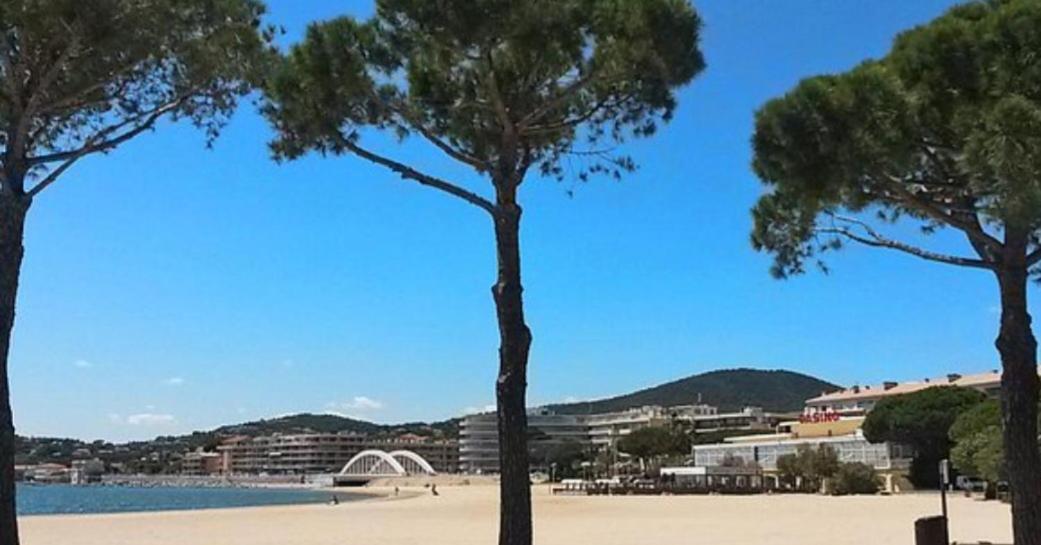 Haut De Villa A 700 Metres De La Plage, Totalement Independant Et Accessible Par Un Escalier Exterieur Sainte-Maxime Eksteriør bilde